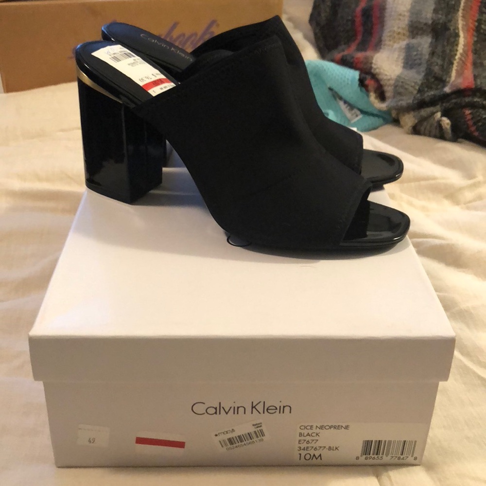 BRAND NEW CALVIN KLEIN HEELS